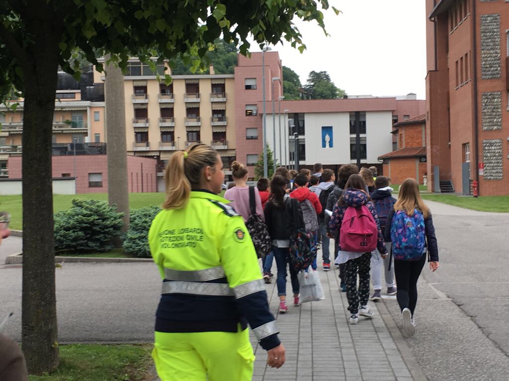 "CACCIA LA BARRIERA" - PERCORSO INTEGRATO SCUOLA/TERRITORIO - SCUOLE PRIMARIE SCANZO E ROSCIATE E SECONDARIA SCANZOROSCIATE