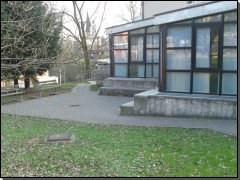 Vista esterna della scuola primaria di Tribulina