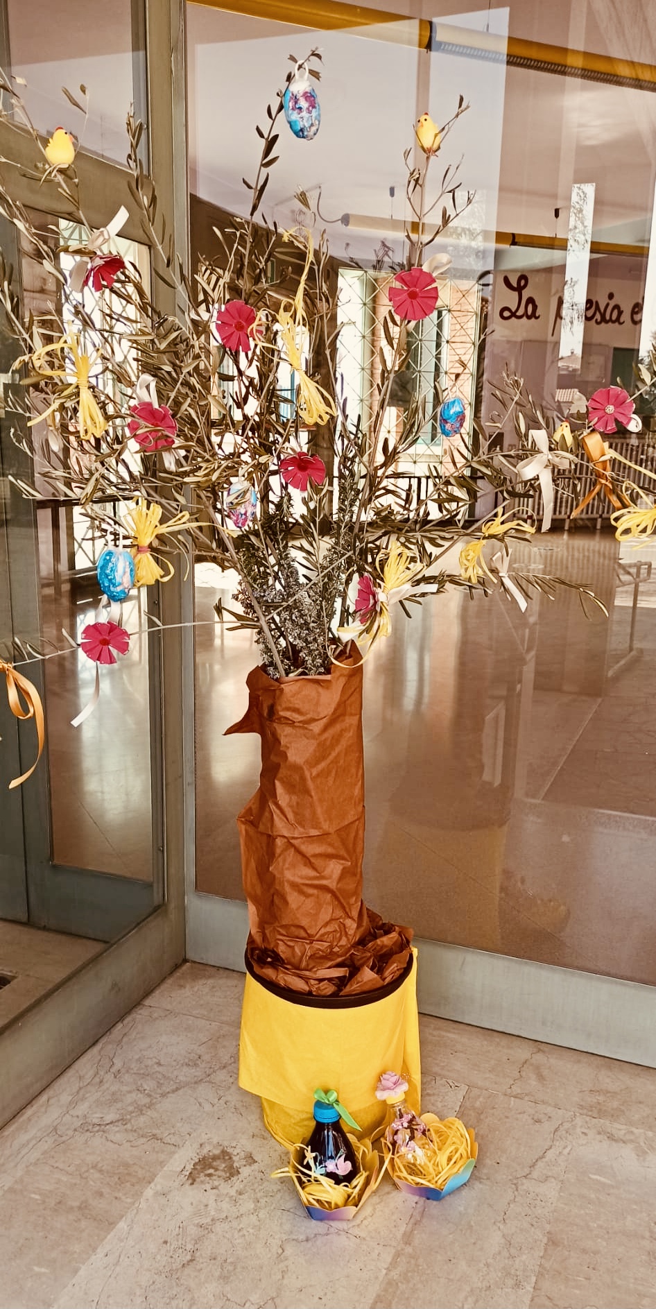 UN ALTRO ALBERO, QUALE SEGNO AUGURALE DI PASQUA PER TUTTI